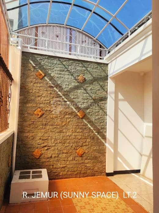 DIJUAL: Rumah Posisi Hook Luas 260m² di Cireundeu, Kawasan Tenang & Strategis Perbatasan Jaksel
