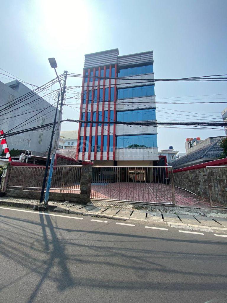 Dijual gedung 5 Lantai di Menteng