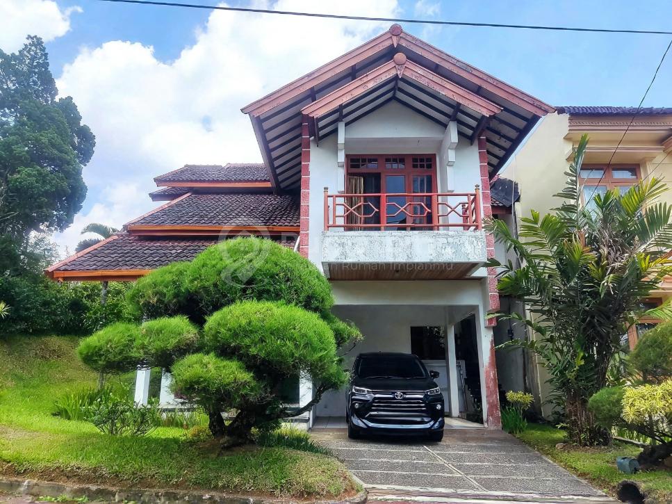 Dijual Villa Yasmin 3 Lantai 3 BR Cipanas Siap Huni Dekat Istana Lt 418M2 Furnish