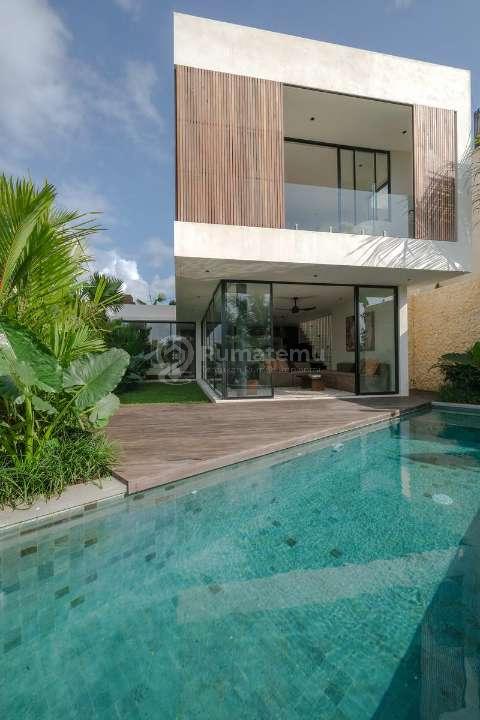 RV-3305 Modern 3-Bedroom Villa with Rooftop Near Nyanyi & Tanah Lot Beach