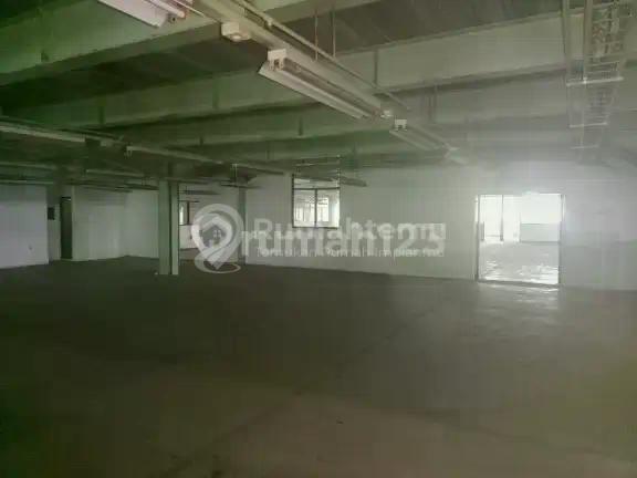 Taman Tekno Gudang 3 Lantai Dilengkapi Lift Kapasitas 2Ton