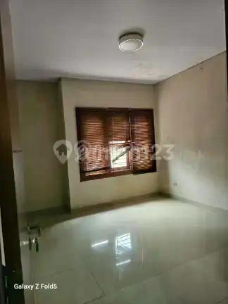 Rumah Siap Huni dan Asri di Alam Segar Pondok Indah
