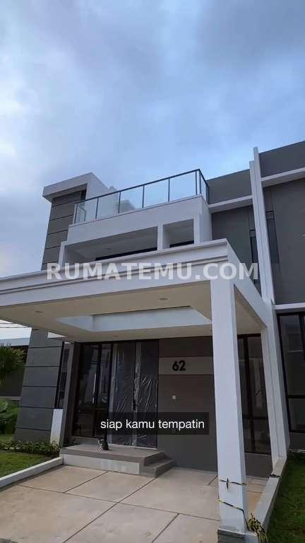 Rumah 2,5 Lantai Rooftop di Sentul City – Start 2,3 M-an, 3 Menit Tol