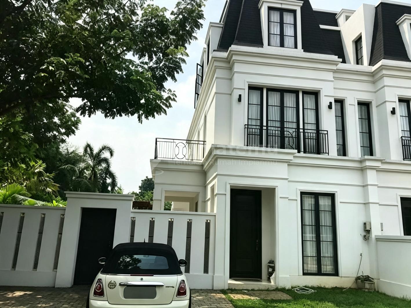 Dijual Rumah Hook Bagus Strategis Harga  Menarik di Kemang