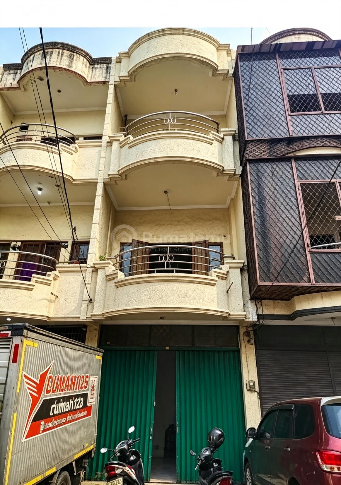 Disewakan Ruko Jl. Jelambar Utama Raya, Jakarta Barat.