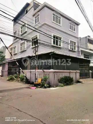 Dijual Cepat Rumah Siap Pakai di Kavling Polri Jelambar, Jakarta Barat.