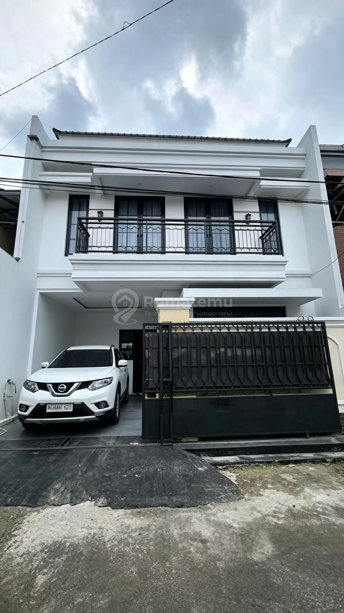 Dijual Rumah American Classic Dan Siap Huni di Pamulang, Tangerang Selatan, Banten