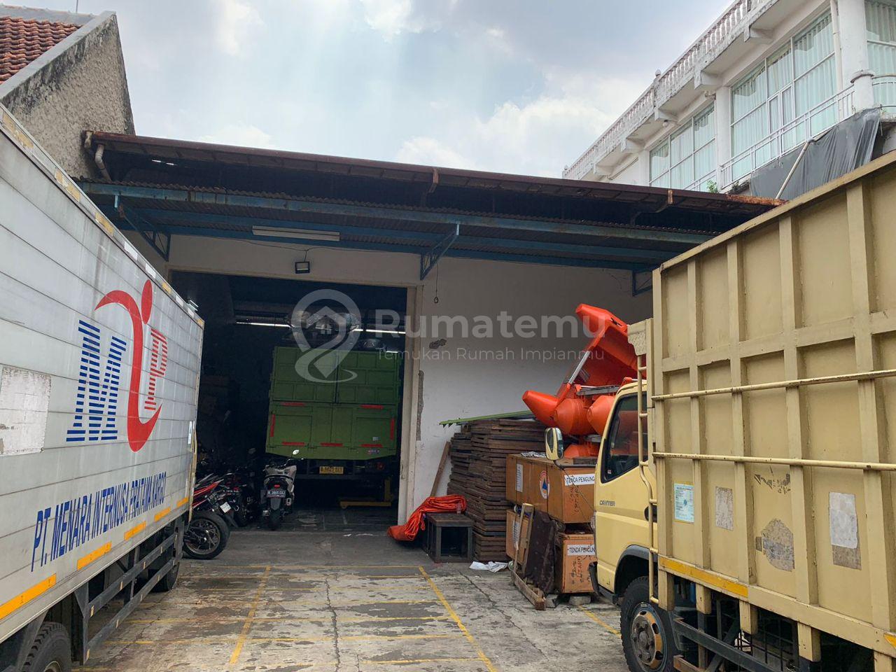 Dijual Gudang Strategis di Kebayoran Lama, Jakarta Selatan