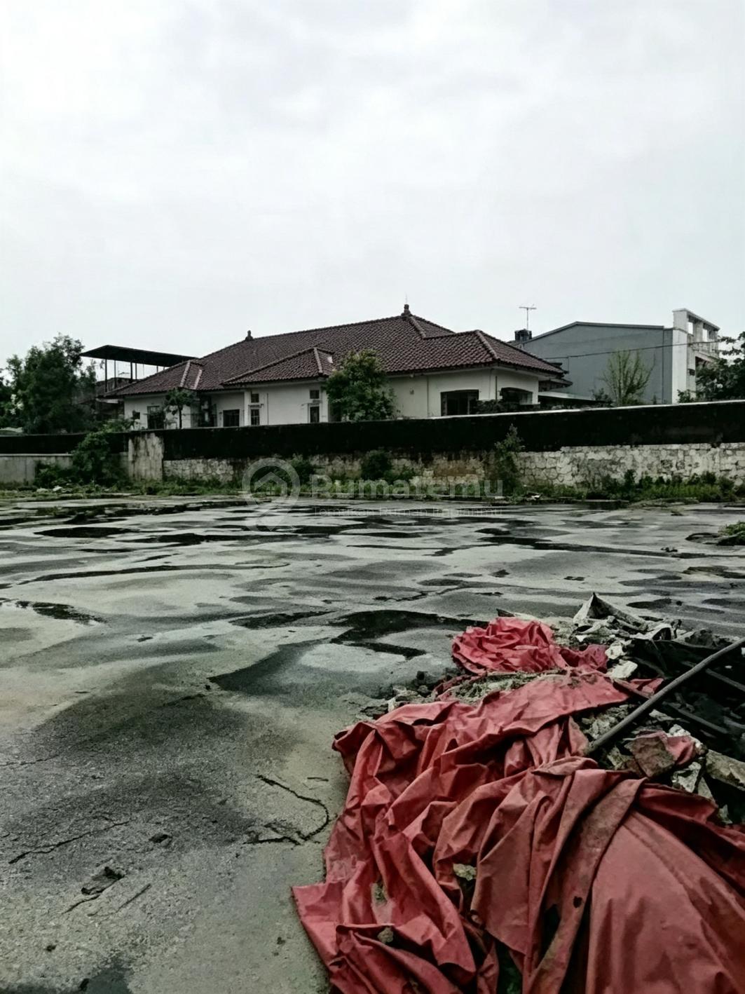 Menceng Kalideres [tanah]: Dijual 1800m - Jln Bisa Container 40ft