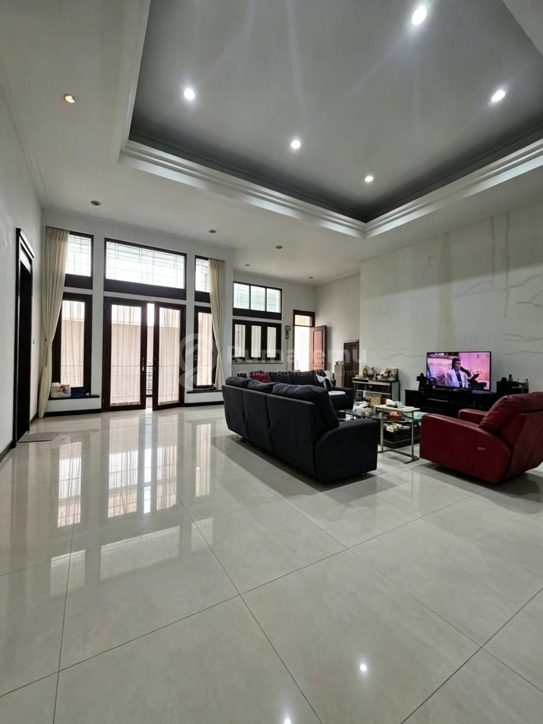 Jual Rumah Mewah Batununggal Indah Dekat Buah Batu, Suryalaya Bandung