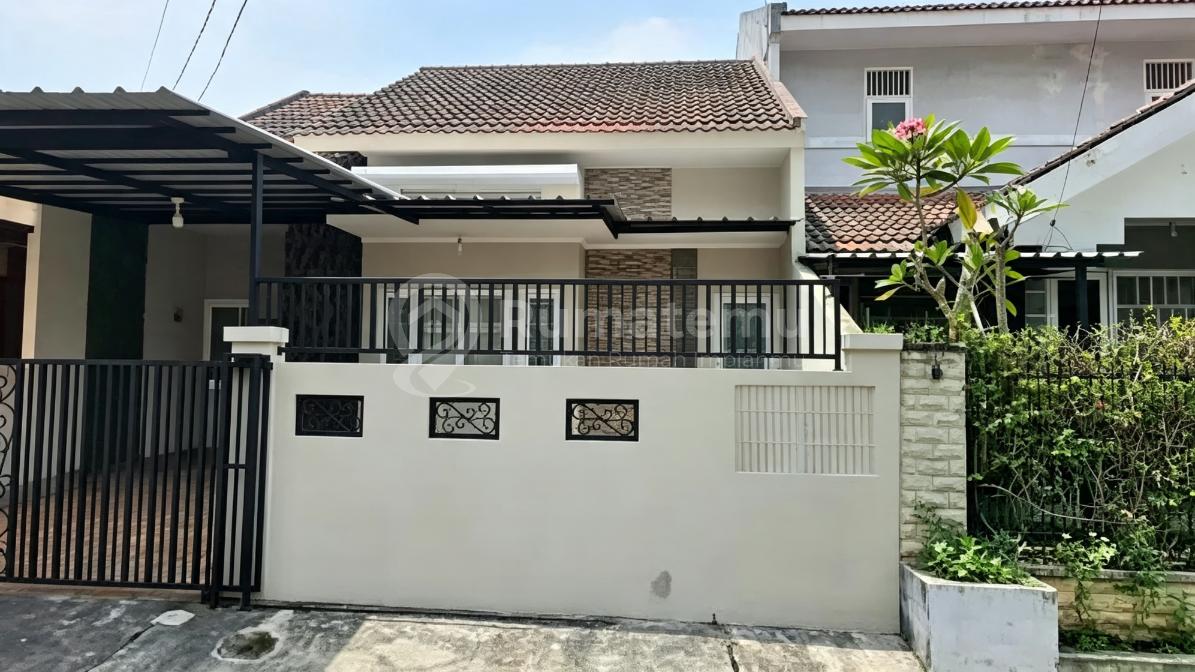 Dijual Rumah Lantai Granit, Kitchen Set BSD Sektor 1.2 Ext