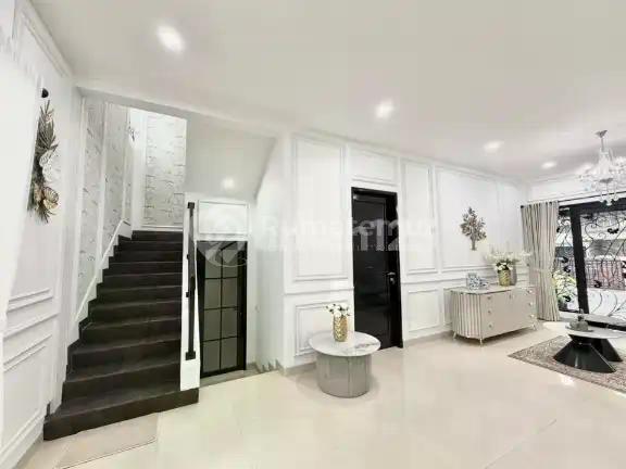 Jual Rumah Cantik Full Furnished Puspitaloka Bsd