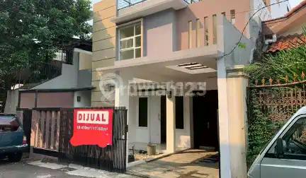 Dijual Rumah 4 Lantai Dibawah Harga Pasaran
