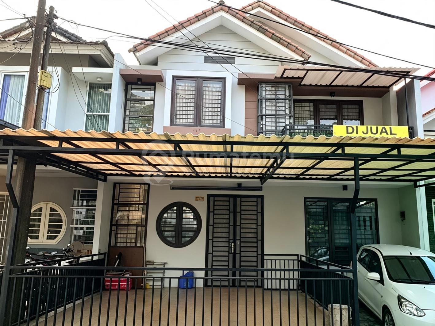 Rumah 2 Lantai di Taman Tokyo Lippo Karawaci
