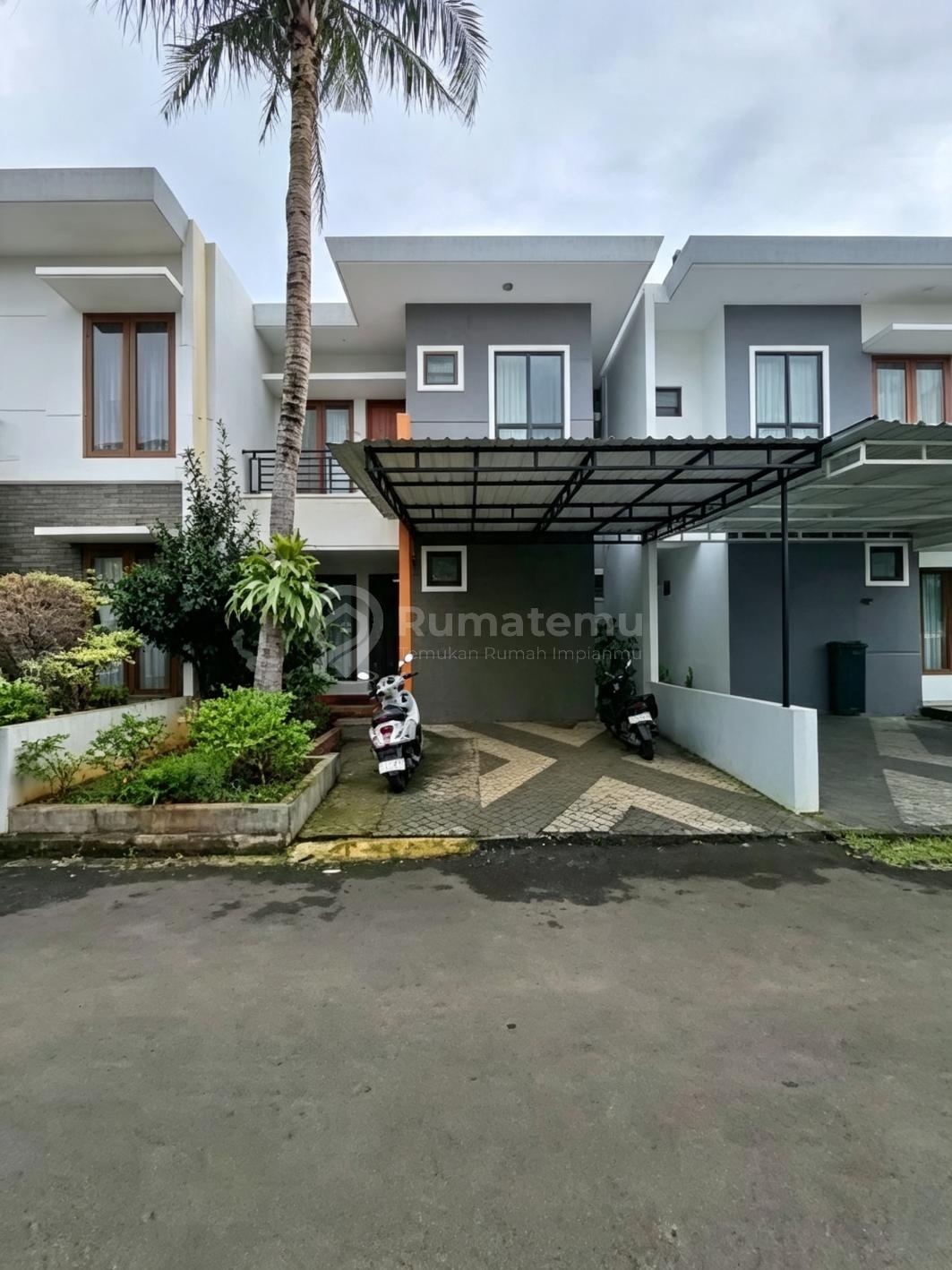 Rumah Secondary Dalam Townhouse di Pondok Bambu