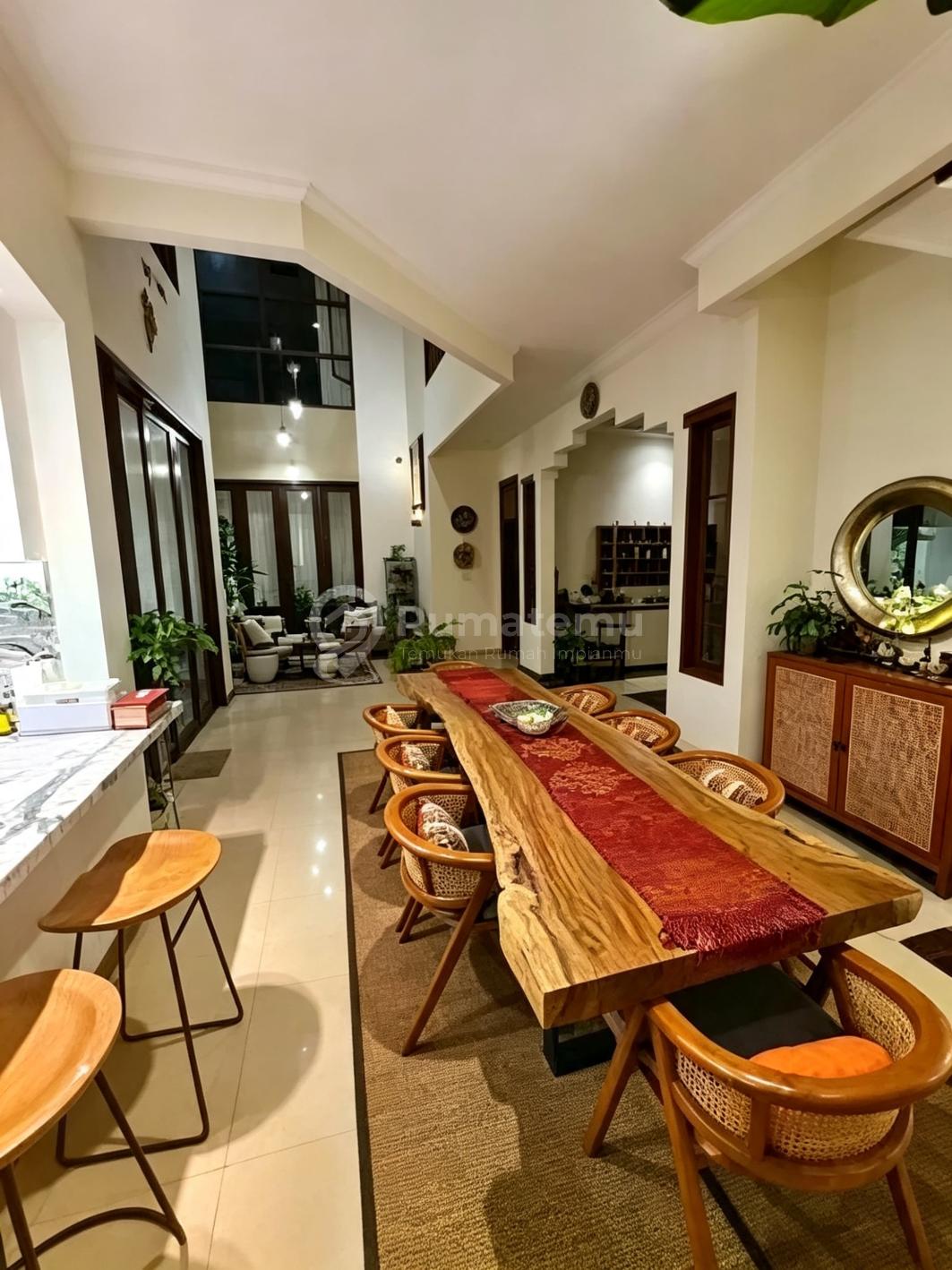 Rumah 2 Lantai Siap Huni Full Furnished Swimming Pool Alam Sutera