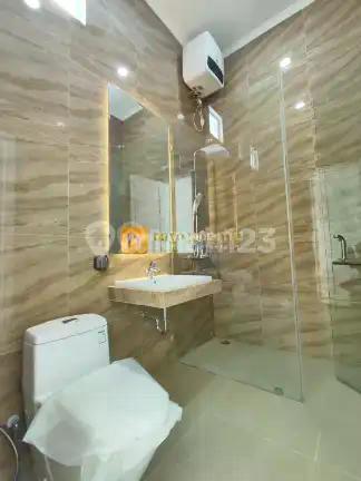 Rumah Mewah 3 Lantai Dalam Cluster di Kayu Putih Jakarta Timur