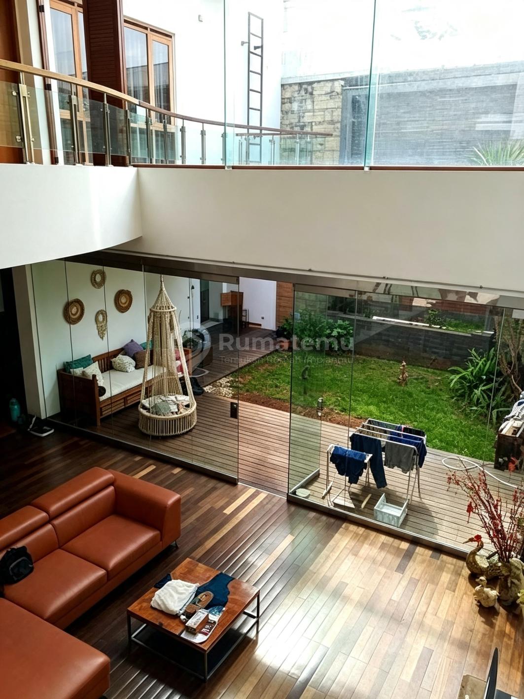 Jual Rumah Mewah Sukahaji Dekat Gegerkalong, Sutami, Bandung