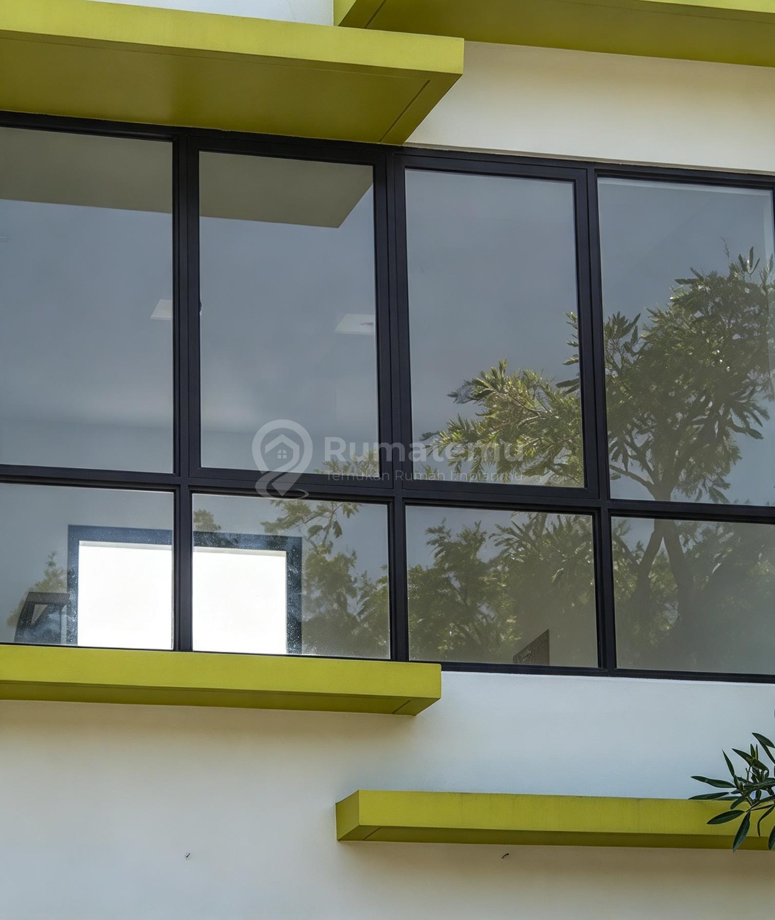 Disewakan Ruko Baru Siap Pakai Cocok untuk Usaha Lokasi Sangat Strategis Segara City Dekat Tarumajaya Bekasi