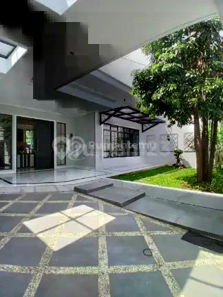 Rumah Baru American Classic Siap Huni di Cilandak