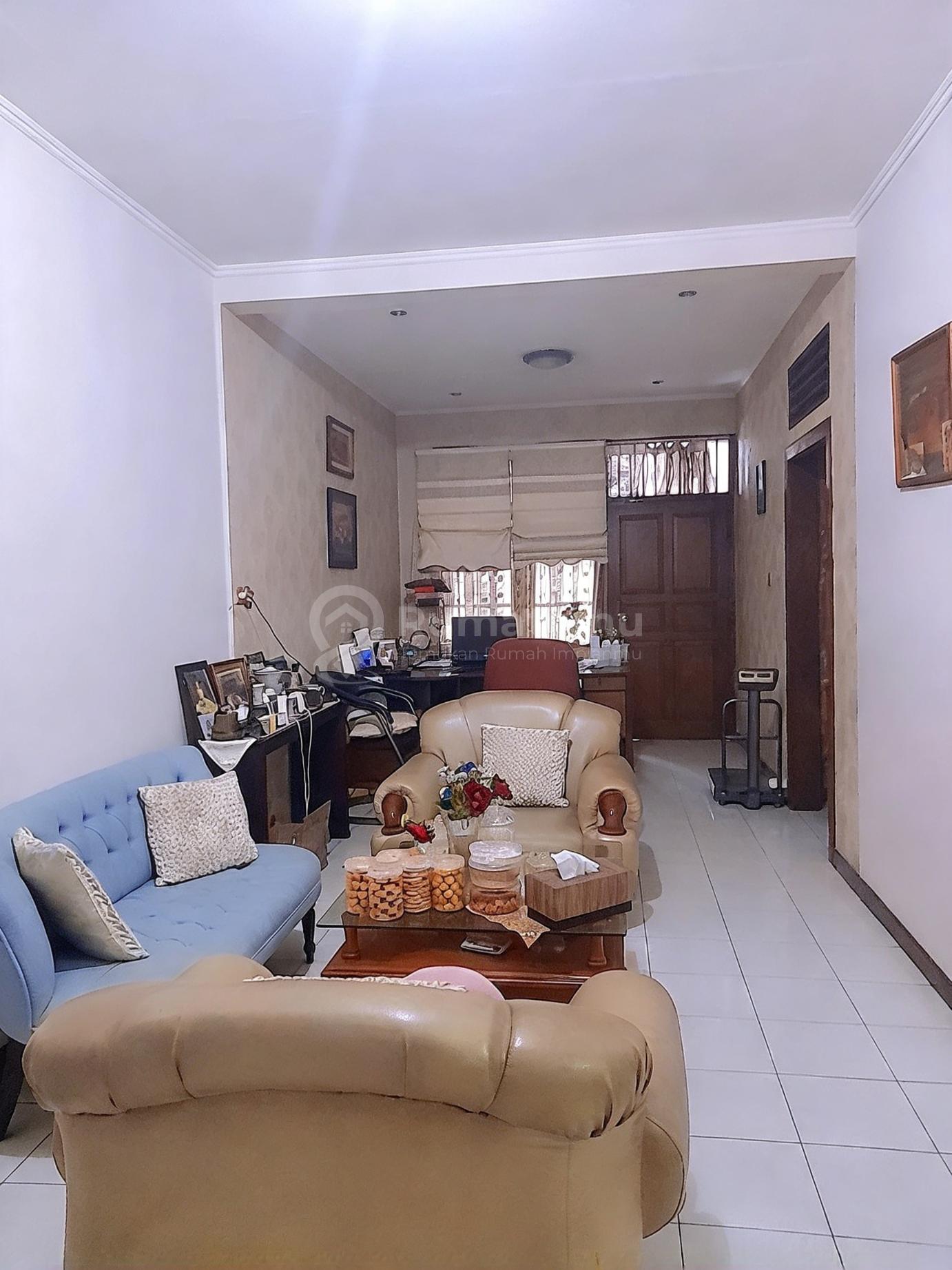 Dijual Rumah Asri Terawat 2Lt 4+1 KT Johar Utara Kel Pengasihan - Rawalumbu - Bekasi Timur
