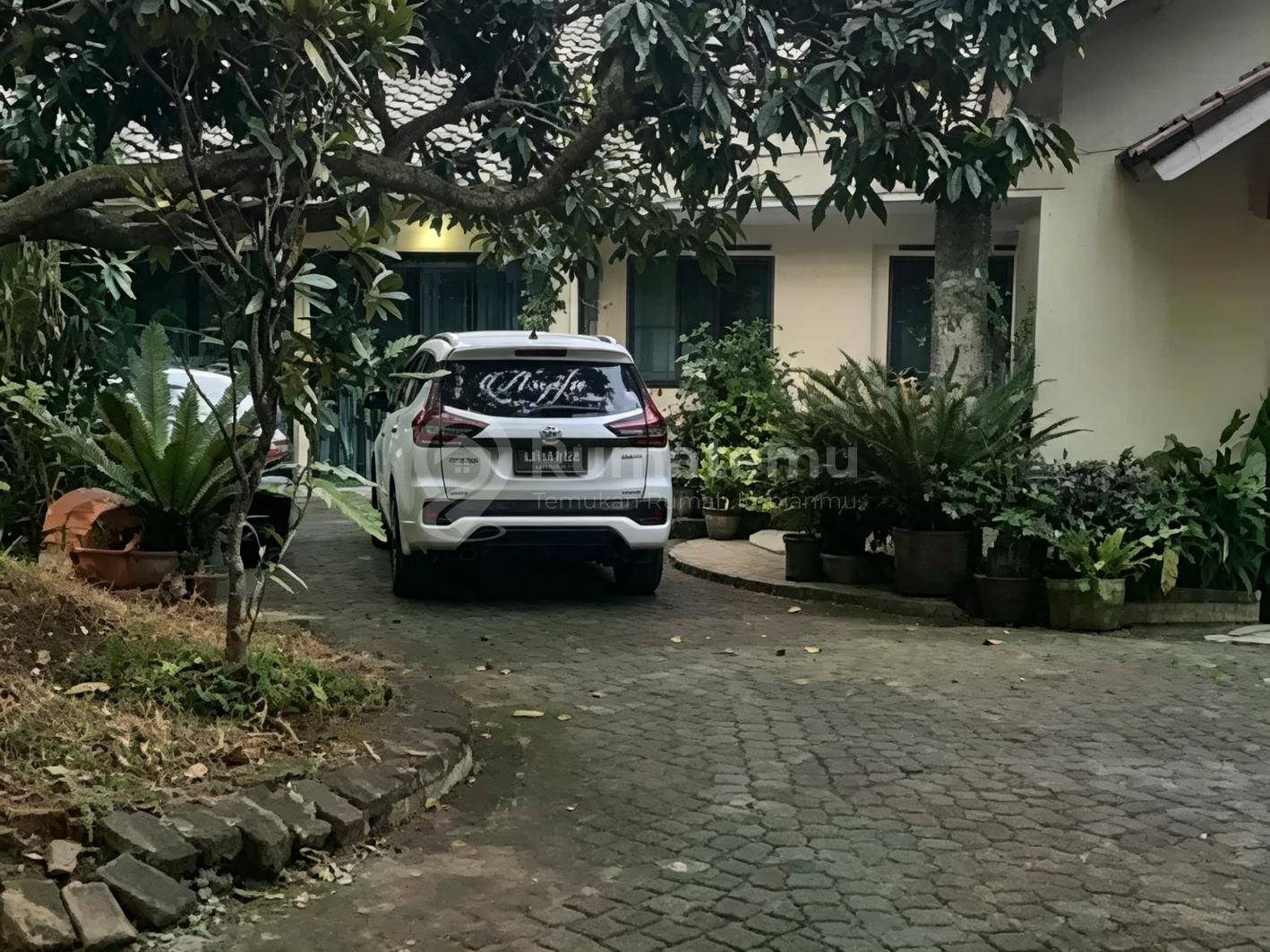 Dago Pakar [RUMAH] Dijual, Lahan Luas, Area dekat Cafe dan Resort