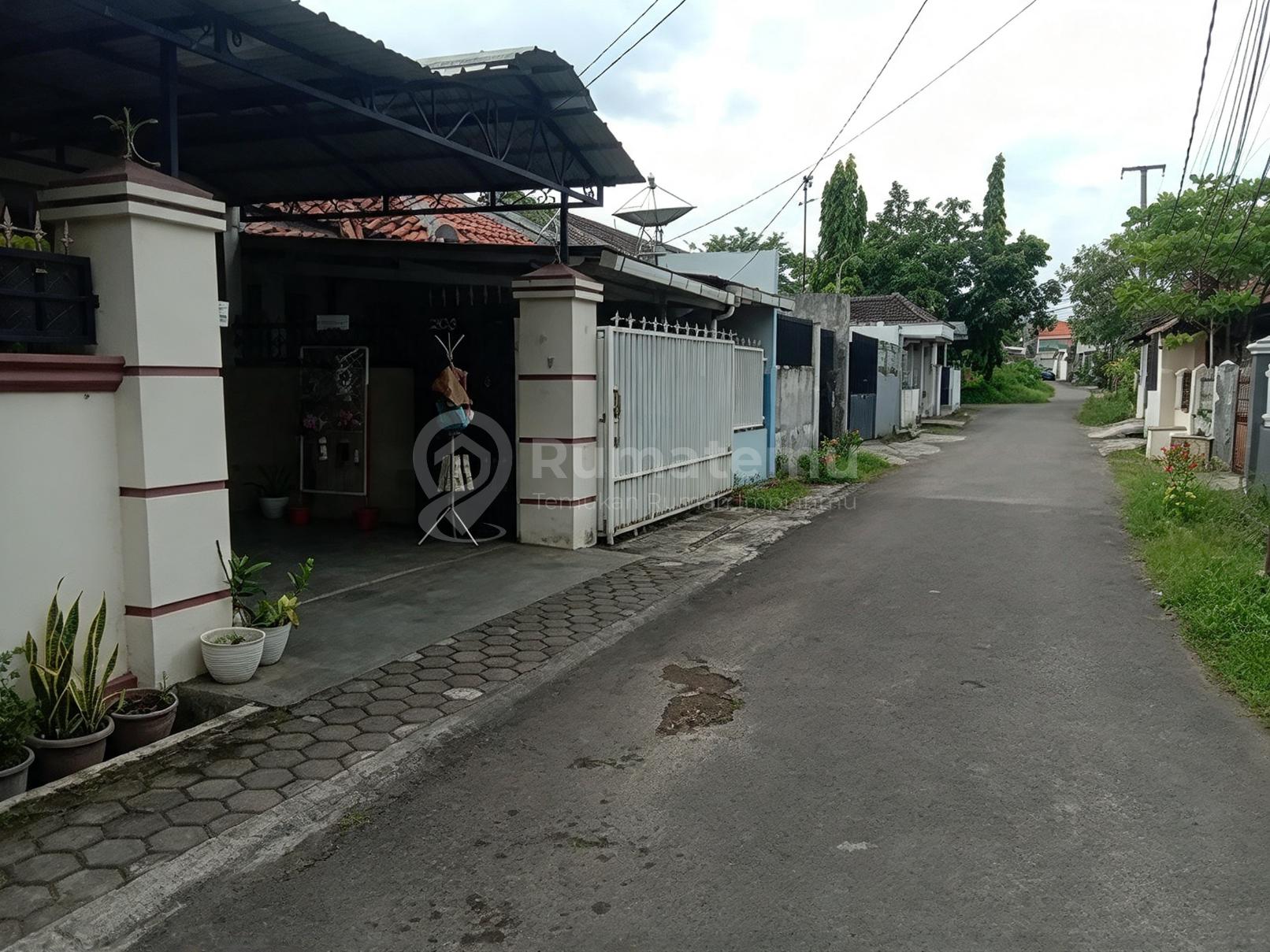 Rumah Hook Luas 225M 5Kt SHM Perumnas Jalan Ciremai Raya Kalijaga