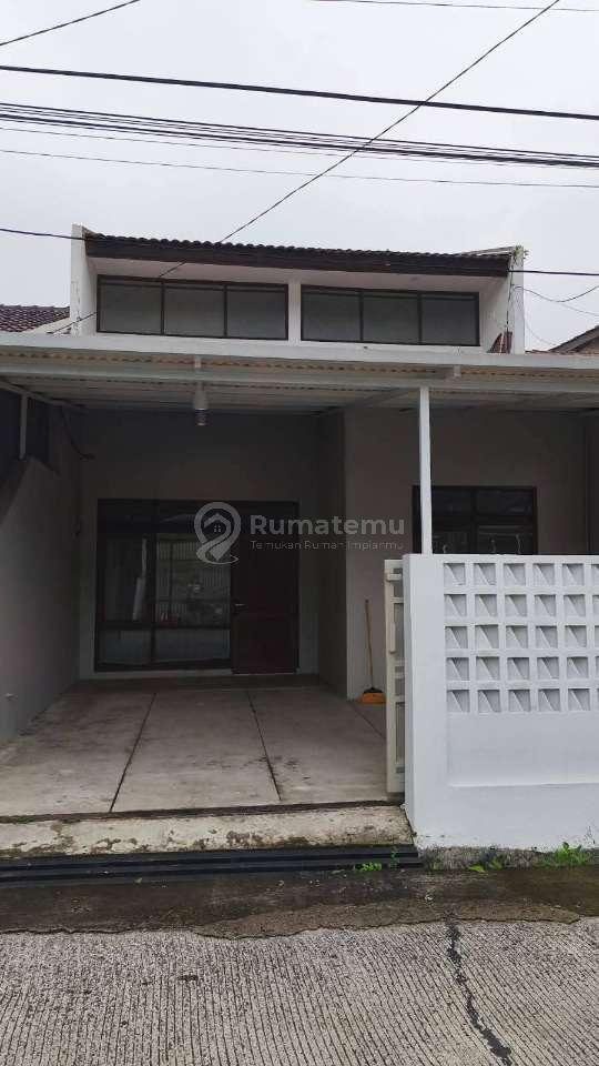 Rumah Taman Holis Indah 1 Dekat Cibolerang, Tki Bandung