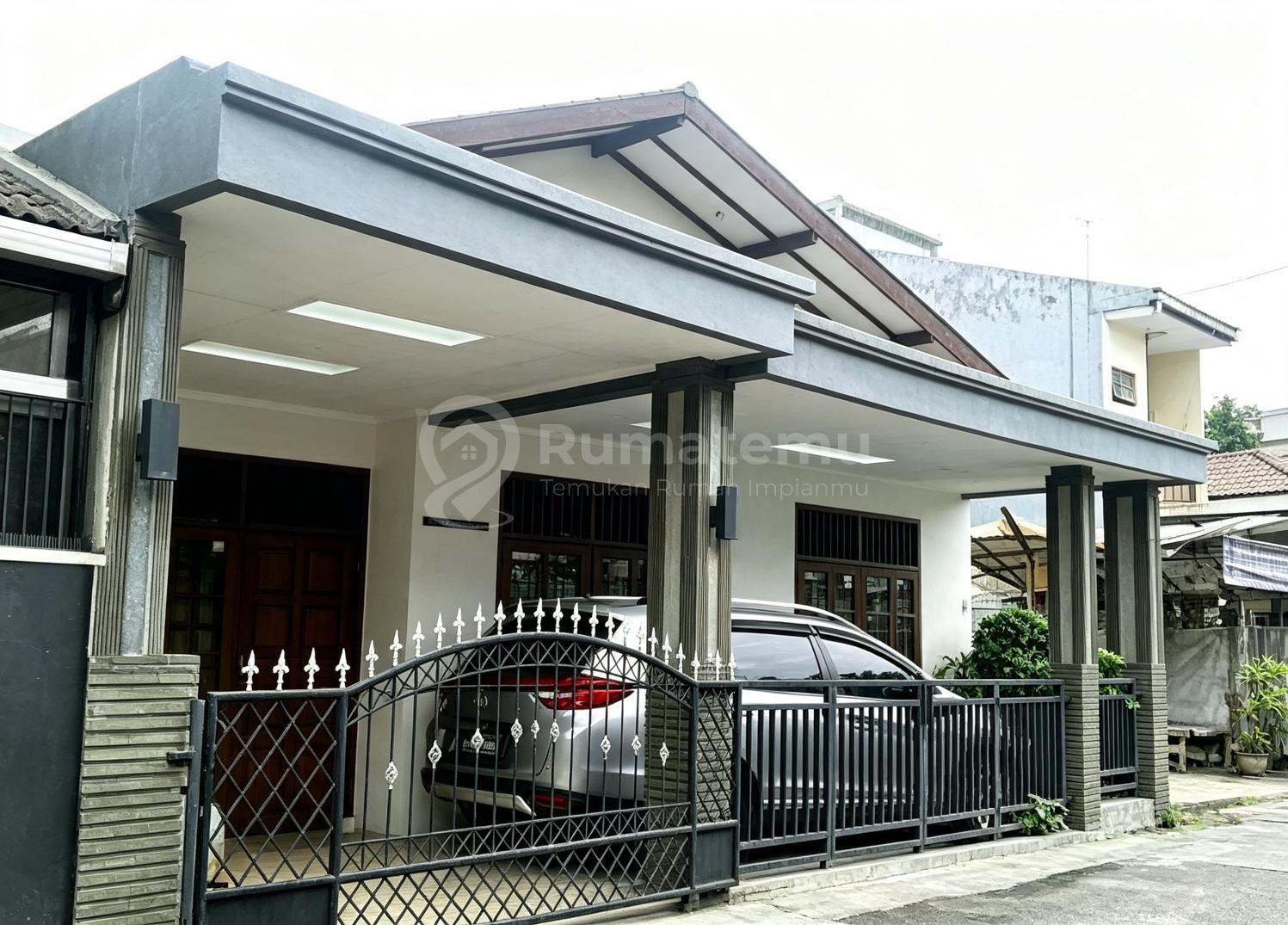 Rumah Siap Huni Akses Mobil, 34 Meter ke Jalan Veteran Raya