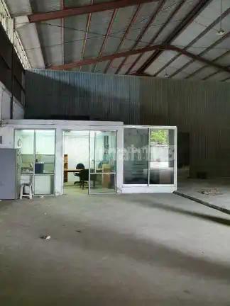 Gudang Sunter Luas Tanah 1500 bisa Masuk Kontainer 40 Feet