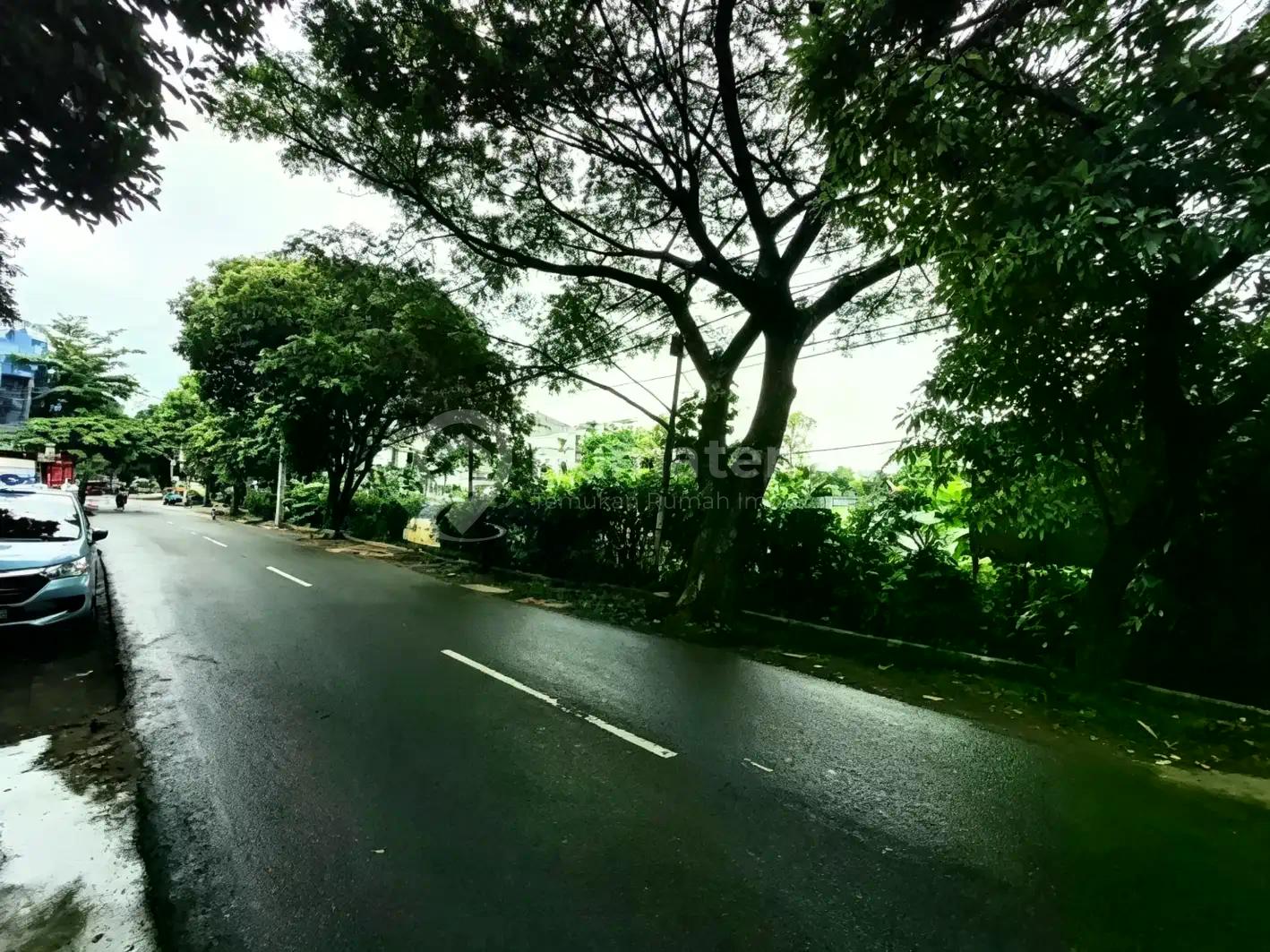 Dijual Tanah Jagakarsa !! Luas 1200M² di Jl Durian Raya, Kawasan Ekspatriat Hanya 15Jt/M² !!