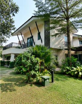 Rumah Hoek Siap Huni Siap Transaksi 3 Lantai Cantik Sevilla Bsd