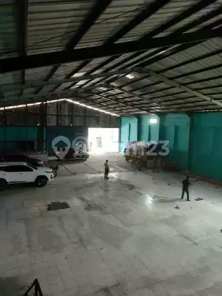 Gudang Strategis Di Jalan Raya Rancaekek