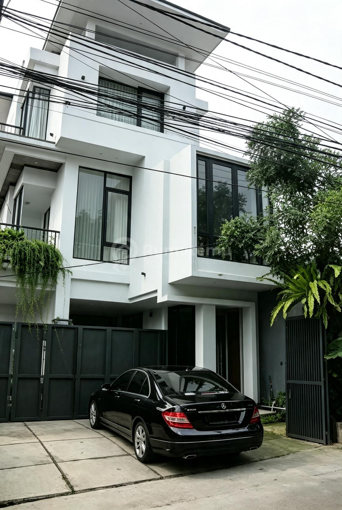 Dijual Cepat Rumah Kost ( dekat Total Buah Fatmawati ) Jakarta Selatan.
