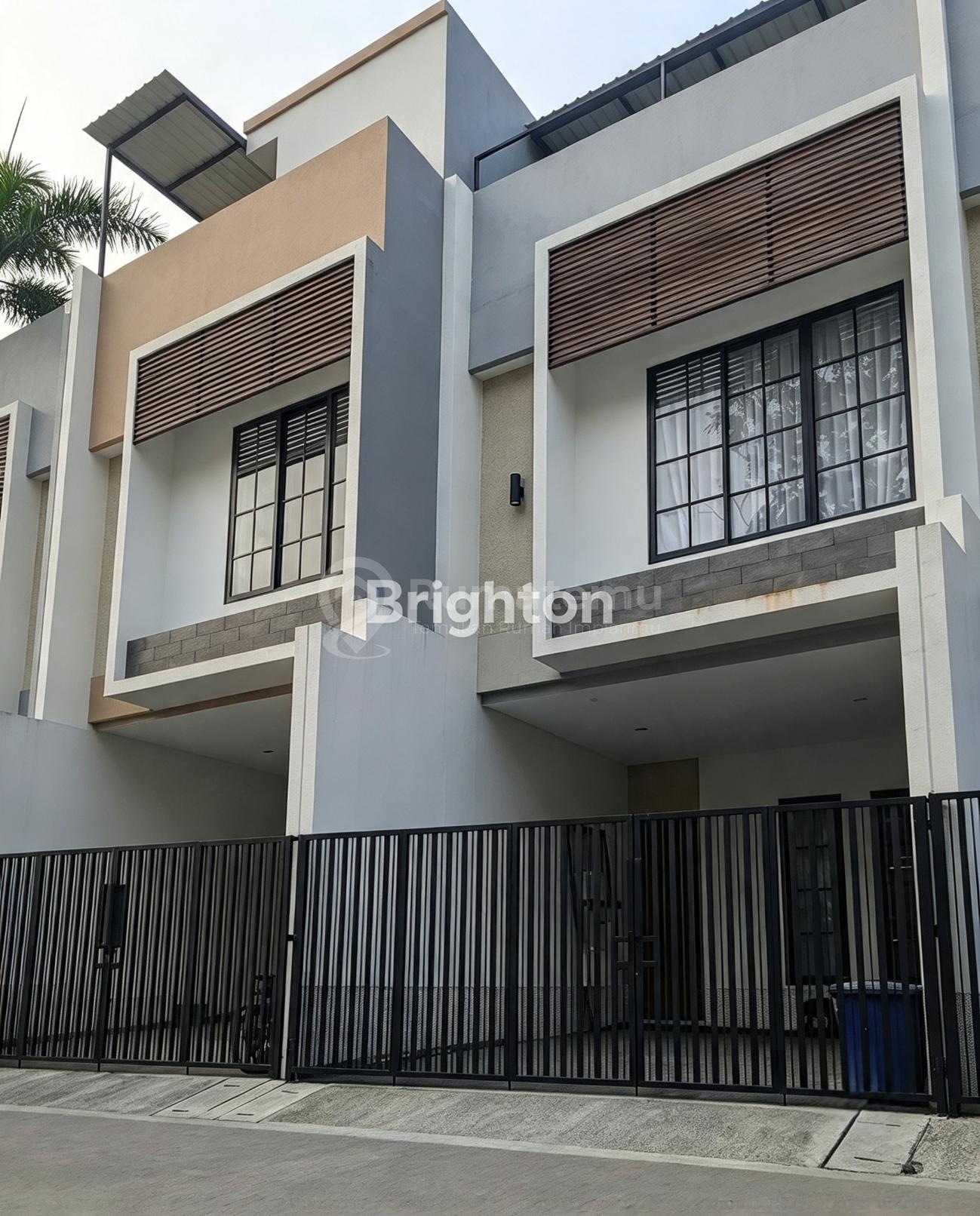 Dijual Rumah Minimalis 3 Lantai 3 KT Siap Huni di Patra Tomang, Duri Kepa