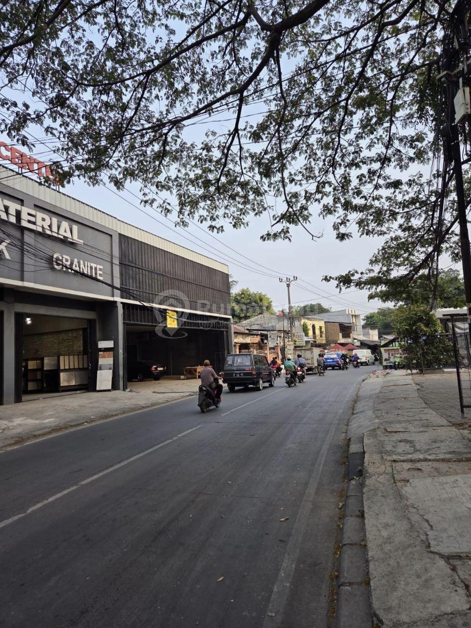 Disewakan Gedung 2 Lantai di Kalideres
