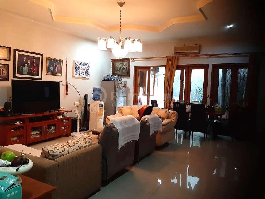 Rumah Melati Mas. 2 Lantai. 10X20. Jalan 2 Mobil. Siap Huni