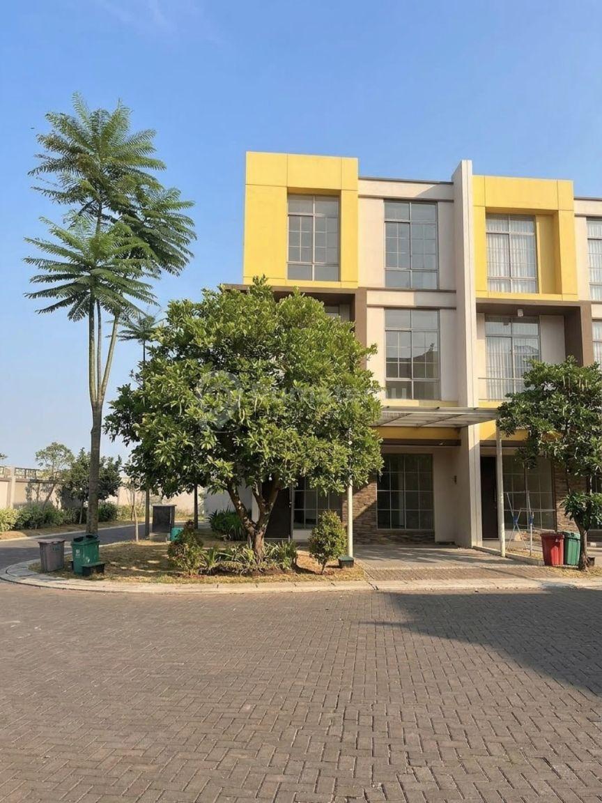 Rumah Hoek Cluster Miami Pantai Indah Kapuk 2 Kosambi Tangerang