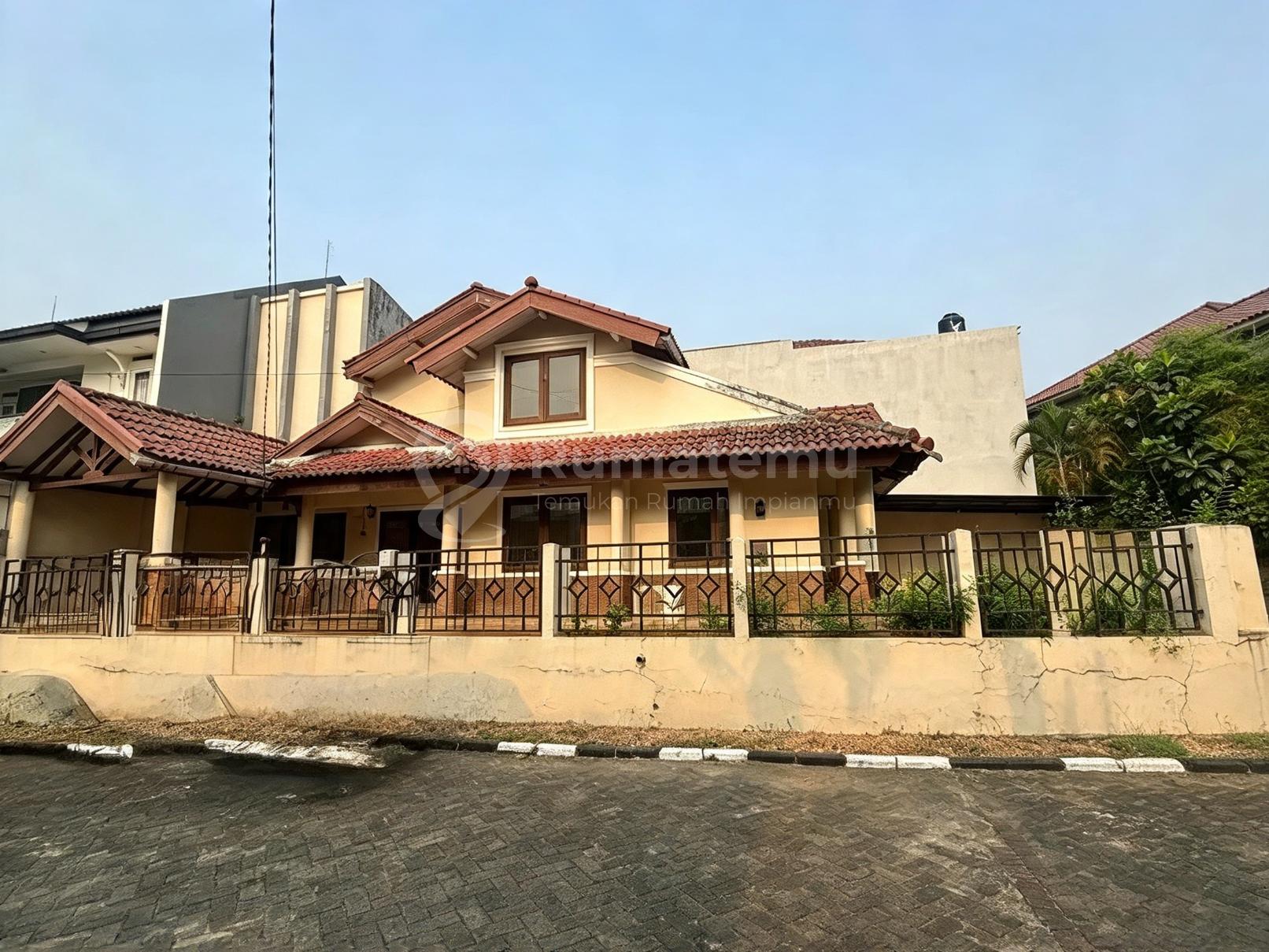 Dijual Rumah Siap Huni Lokasi Strategis Harga Menarik di Bintaro Sektor 9