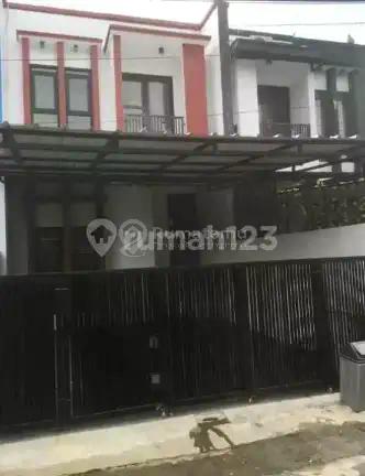 Disewakan Rumah 2 Lantai 4 Kamar di Antapani Bandung
