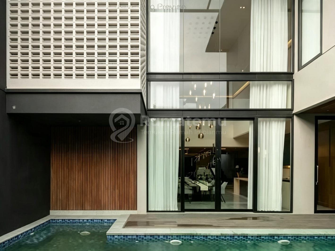 Rumah Design Menarik Cluster Premium Lokasi Strategis