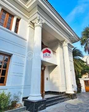 Rumah Mewah di Pondok Indah, Jakarta Selatan