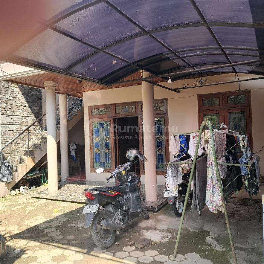 DIJUAL — RUMAH 3 LANTAI STRATEGIS PINGGIR JALAN RAYA PAGARSIH BARAT, BANDUNG