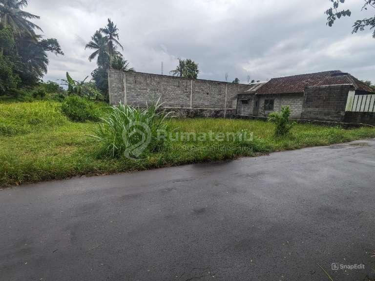 Tanah Apik Tepi Jalan 895m² Lebar 22m SHM Trimulyo Sleman 150m Jl Raya Turi 3 Menit Jl Raya Magelang Jogja