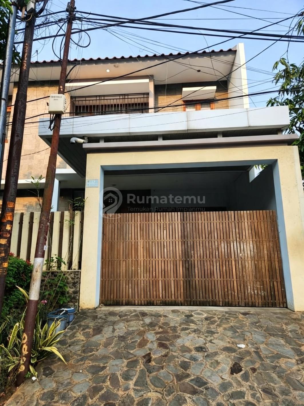Dijual rumah cantik Hadap Barat Akses Jalan 2 mobil lebih di Sunter, Sunter jaya, Tanjung priok