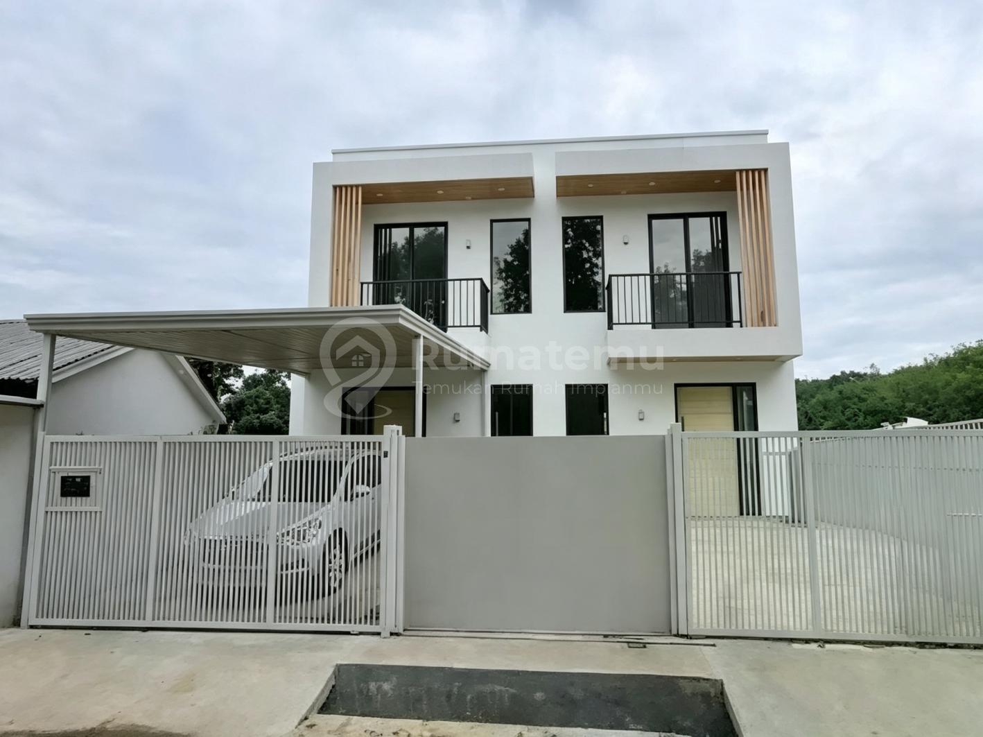 Rumah Baru 2 Lantai Strategis Siap Huni Siap Nego