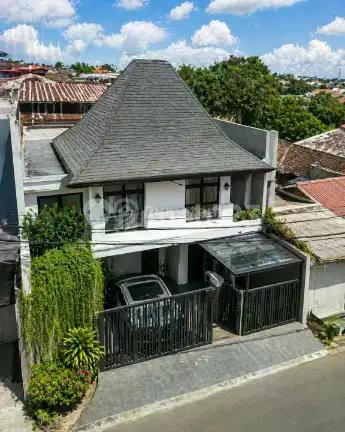 Rumah Mewah Jalan Lebar Siap Huni