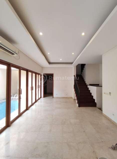 Di Jual Rumah Kemang Selatan 