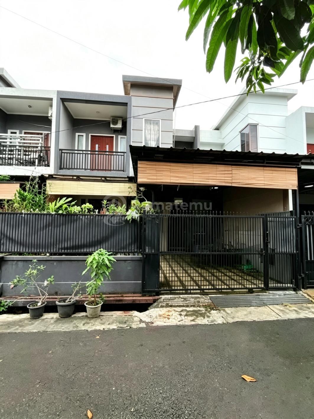 Rumah Bagus Dalam Komplek Lokasi Strategis Di Bintara Kota Bekasi