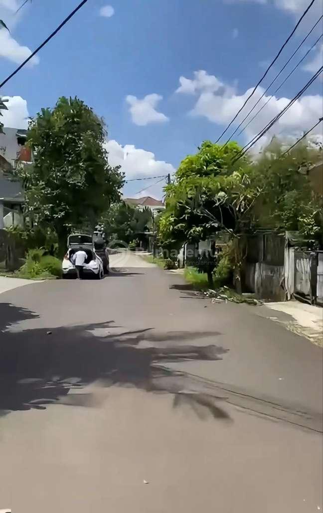 Dijual Rumah Hook Cantik Strategis di Villa Indah Pancoran Mas, Depok 